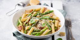Pâtes aux asperges vertes et pancetta : la recette d'une cuisinière italienne