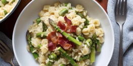 Risotto de crozets aux asperges et lardons : le bon plat du printemps